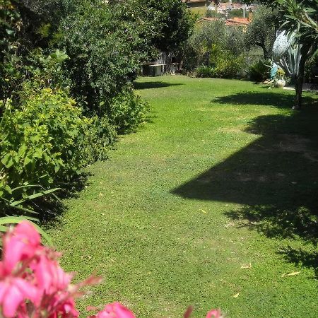 Agrodolce Bed & Breakfast Boissano Bagian luar foto